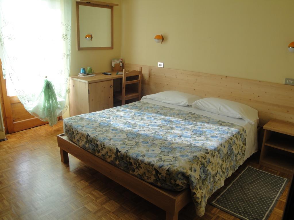 Hotel Viola Вальдідентро Екстер'єр фото
